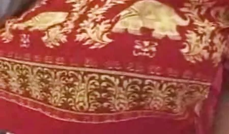 روی شانه دختر فلم سکس زن شوهر