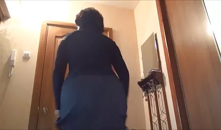 خانم را فیلم سوپر زن وشوهر از ماشین بیرون آورد و قوسش را خم کرد