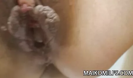 بلوند سکس مقابل شوهر شهوت انگیز توسط عاشق سیاه لعنتی می شود