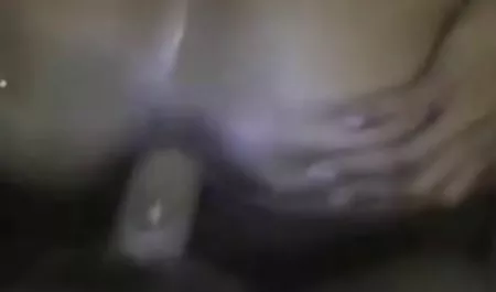 در ریخته گری ، یک شلخته می خورد خیانت زن به شوهر سکس و درپوش قرار می دهد