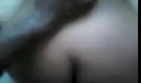 به سختی دو سوپر زنو شوهر دختر در همه سوراخ ها نوازش می کنند