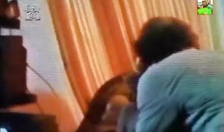 زن زیبا در هنگام فلم سکس زن وشوهر تناسب اندام اغوا کرد