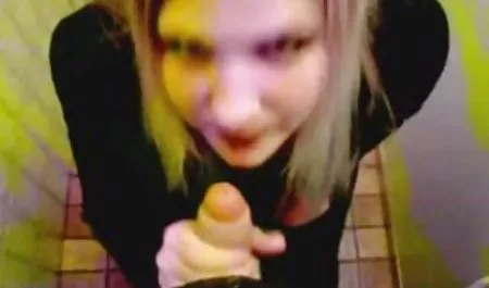 سبزه با اعضای سکس زن در مقابل شوهر بزرگ سیاه پوست سرگرم کننده است.