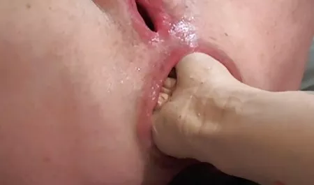 لیکا زن شوهردار سکس و دوستانش