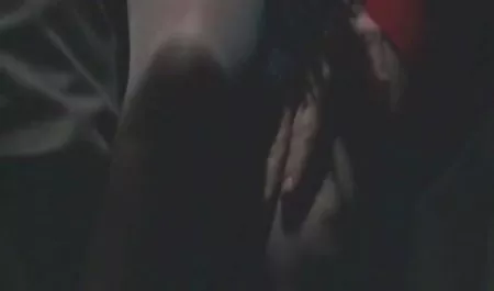 بانوی روسی مرد را سکسشوهر روی استراپون کشید